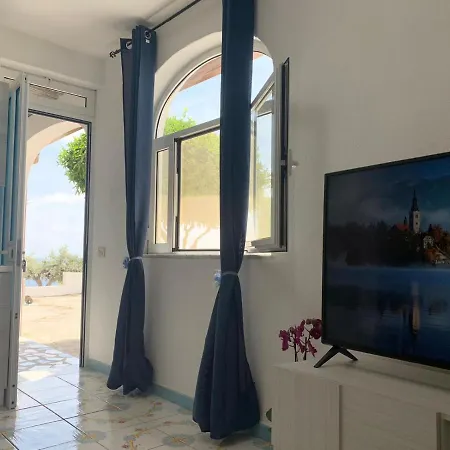 Casa Colomba Sant'angelo Апартаменты *