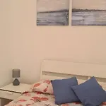 Casa Colomba Sant'angelo Apartment *